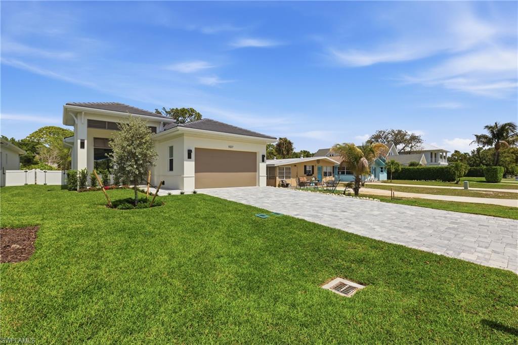 1027 Frank Whiteman Blvd, Naples, FL 34103 photo