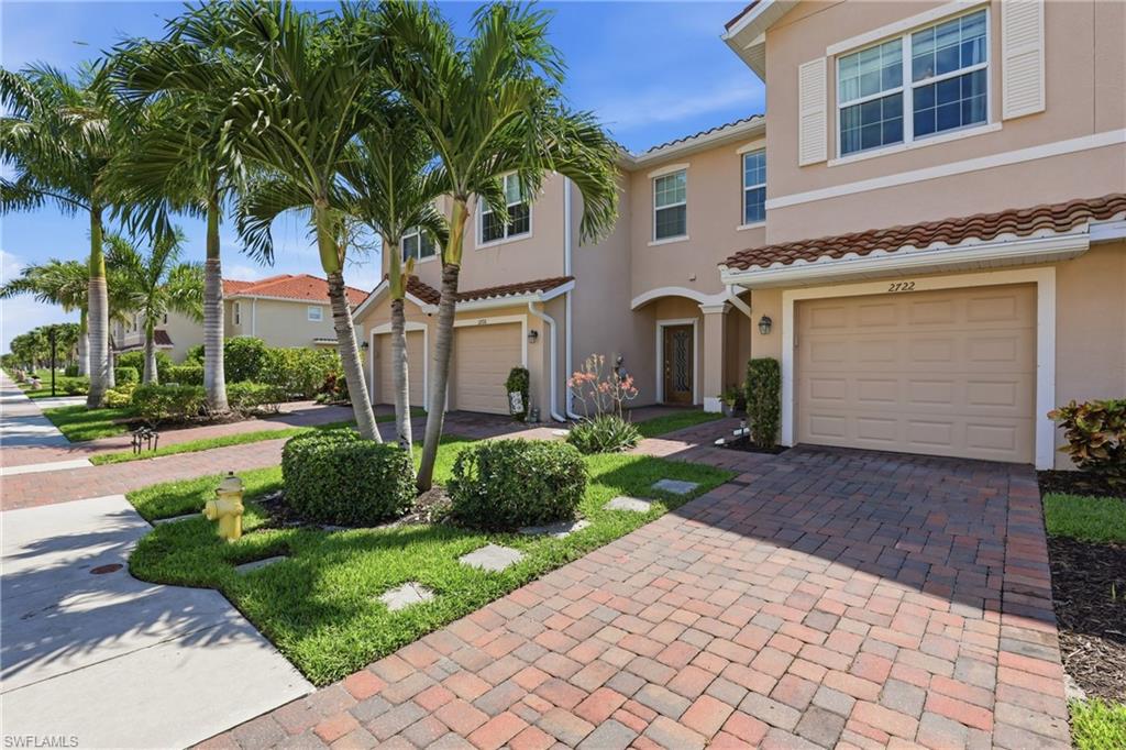 2722 Citrus St, Naples, FL 34120 photo