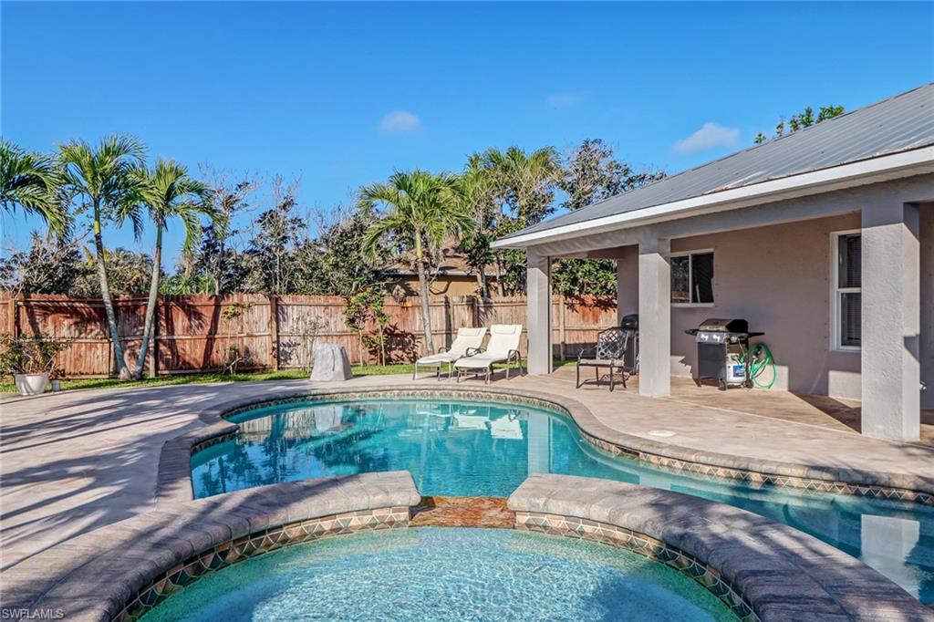 930 SW 37 Ter, Cape Coral, FL 33914 photo
