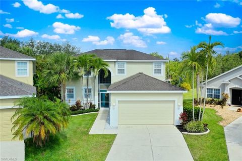 Single Family Residence in FORT MYERS FL 12839 Fox Hollow CIR.jpg