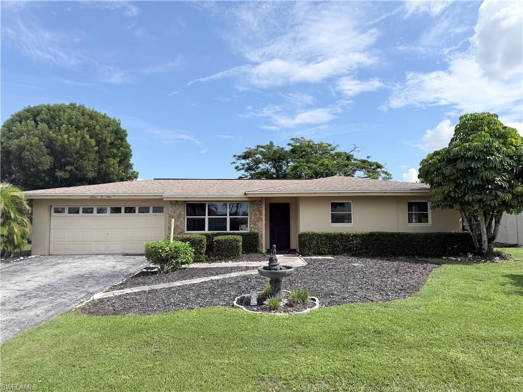 1609 Hermitage Rd, Fort Myers, FL 33919