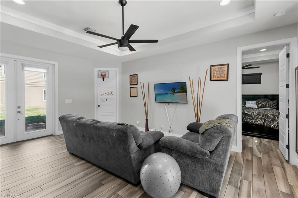 1386 Rosemary Ln, Naples, FL 34103 photo