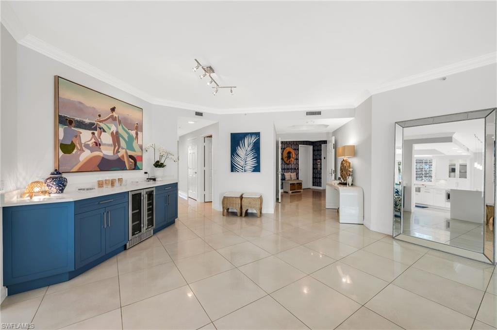 455 Cove Tower Drive 304, Naples, FL 34110 photo