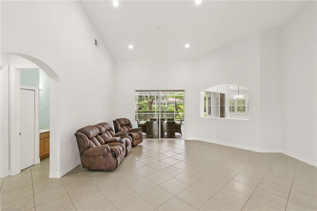 3917 Fabienne Ct, Naples, FL 34109 photo