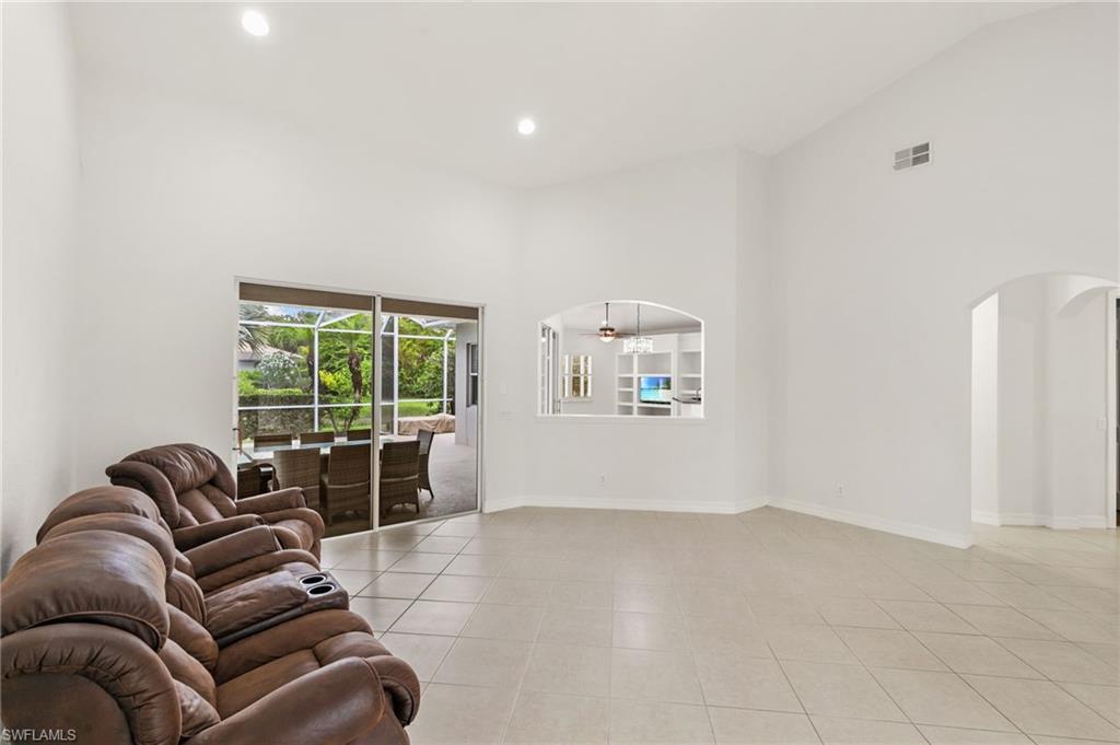 3917 Fabienne Ct, Naples, FL 34109 photo
