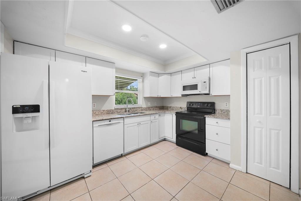 5820 Algiers St, Fort Myers, FL 33919 photo