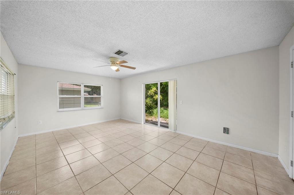 5820 Algiers St, Fort Myers, FL 33919 photo