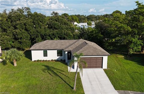 Single Family Residence in NORTH PORT FL 3588 Erie CT.jpg