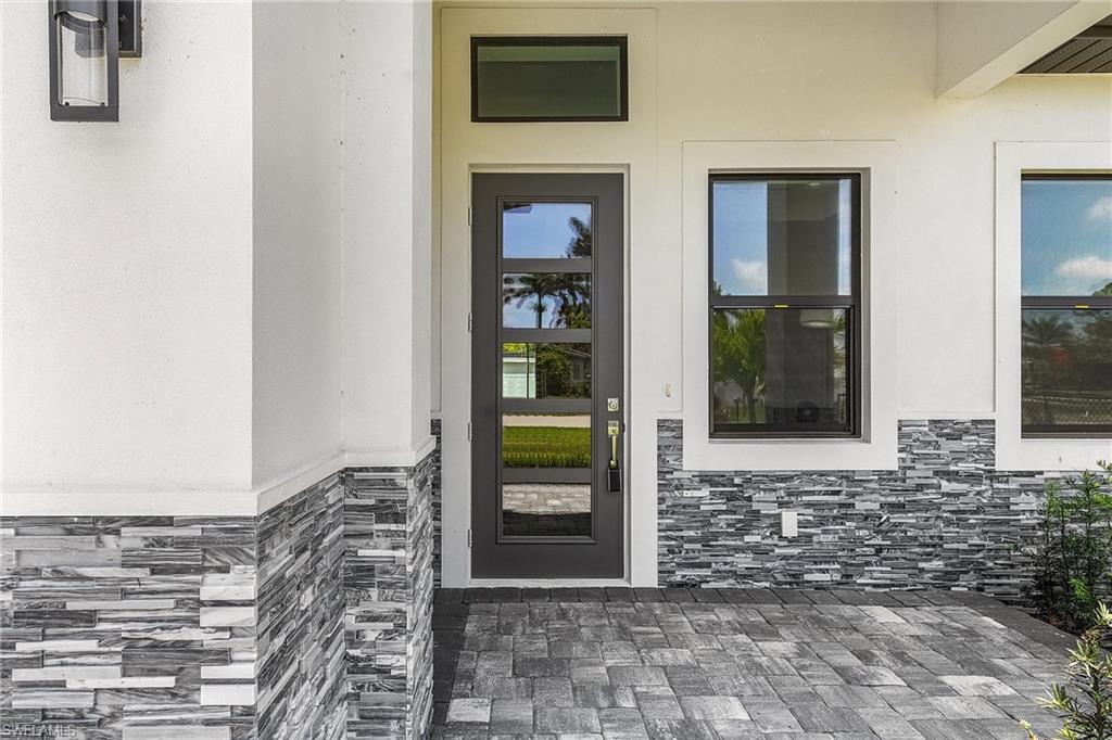 859 108 Ave, Naples, FL 34108 photo