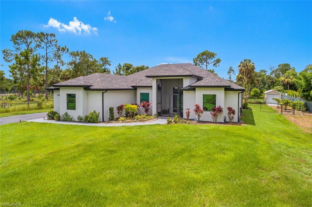 2286 2 Ave, Naples, FL 34117