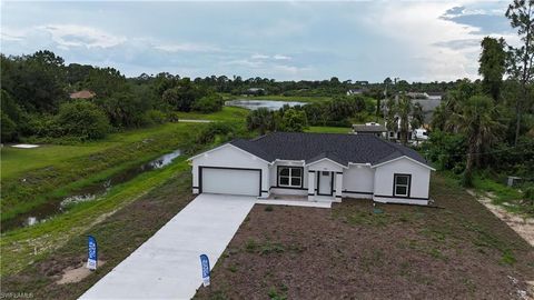Single Family Residence in LEHIGH ACRES FL 842 Sentinela BLVD.jpg
