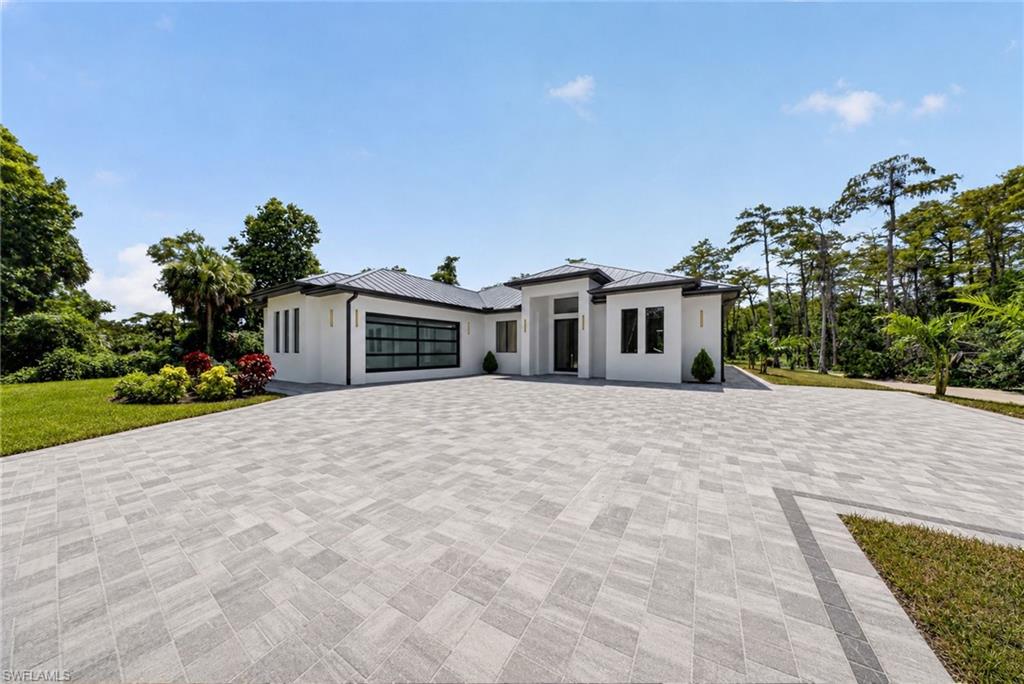 533 6 St, Naples, FL 34117 photo