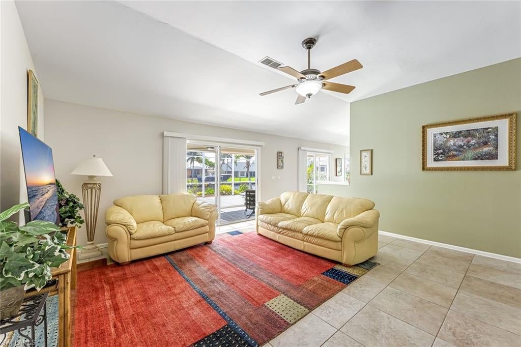 1303 SE 20 Ct, Cape Coral, FL 33990 photo