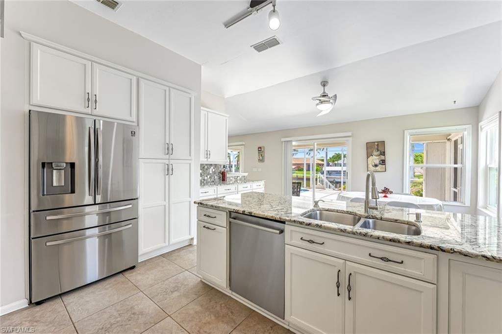 1303 SE 20 Ct, Cape Coral, FL 33990 photo