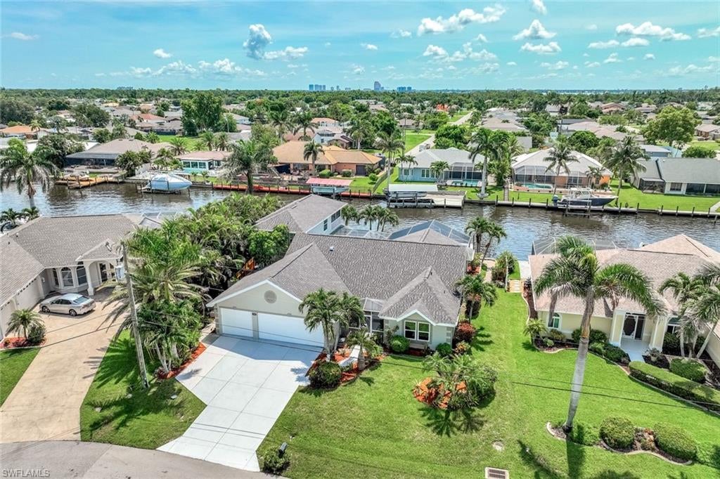 1303 20 Ct, Cape Coral, FL 33990