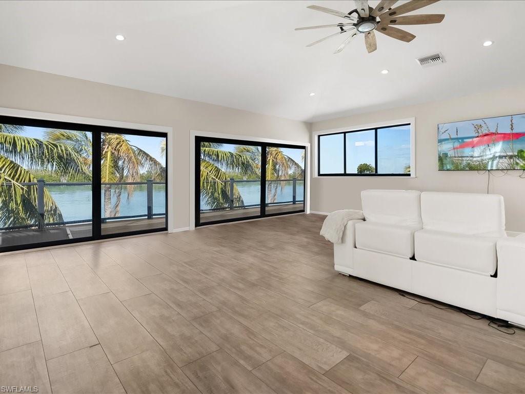232 Harbor Pl, Goodland, FL 34140 photo