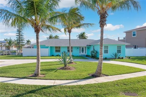 Single Family Residence in MARCO ISLAND FL 1131 Fern CT.jpg