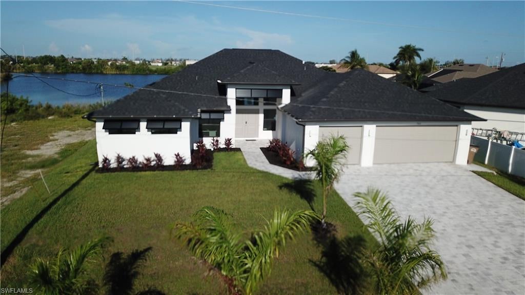 702 30 Pl, Cape Coral, FL 33993