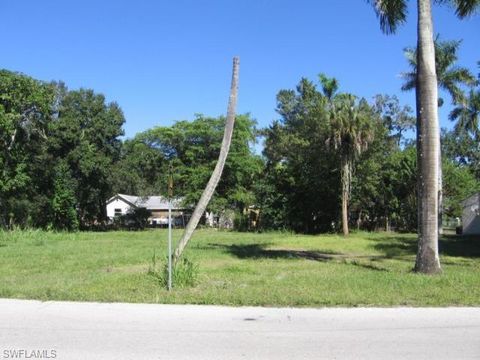  in FORT MYERS FL 3931 Pearl ST.jpg