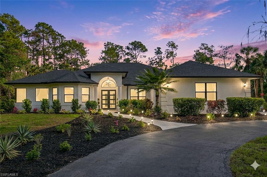 4075 1 Ave, Naples, FL 34119