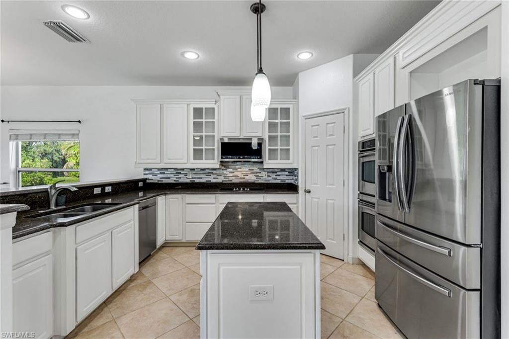 2201 Cape Heather Cir, Cape Coral, FL 33991 photo