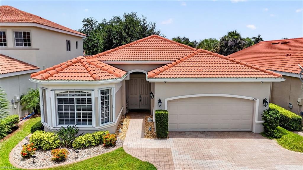 15289 Laguna Hills Dr, Fort Myers, FL 33908 photo