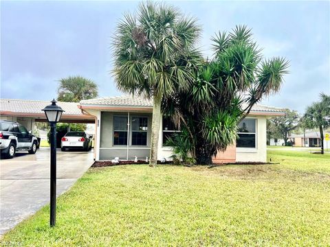 Townhouse in LEHIGH ACRES FL 204 Oakmont PKWY.jpg