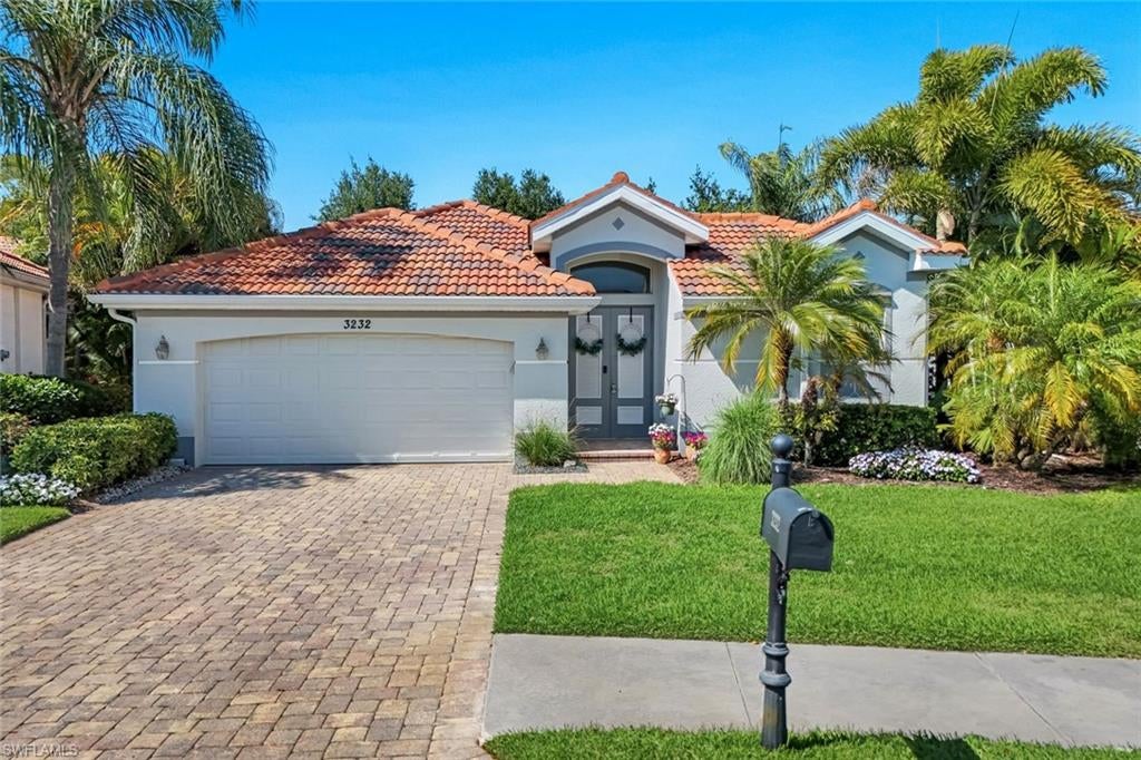 3232 Sundance Cir, Naples, FL 34109 photo
