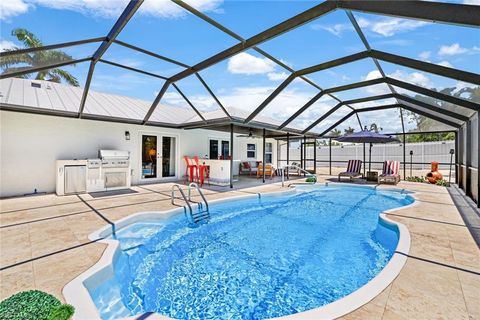 Single Family Residence in MARCO ISLAND FL 1935 San Marco RD.jpg