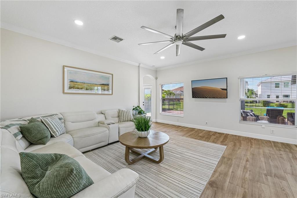 2538 Blackburn Cir, Cape Coral, FL 33991 photo