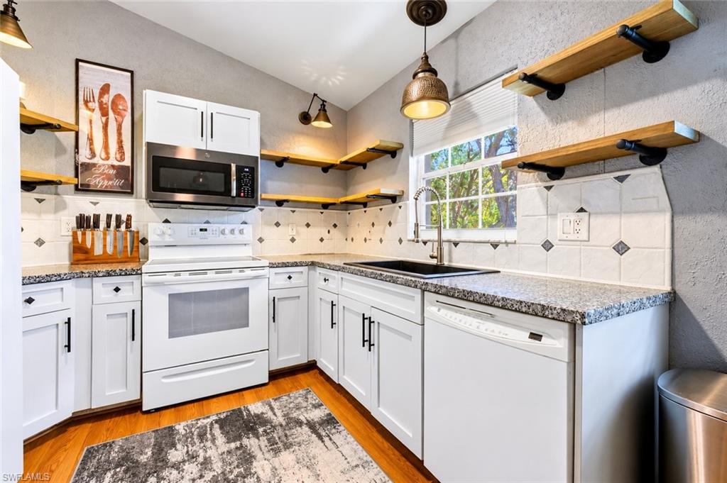 3795 Fieldstone Blvd #106, Naples, FL 34109 photo