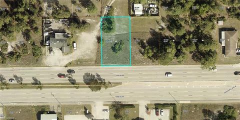  in LEHIGH ACRES FL 4208 Lee BLVD.jpg