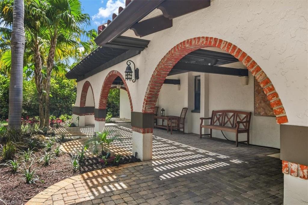 2429 Kings Lake Blvd, Naples, FL 34112 photo