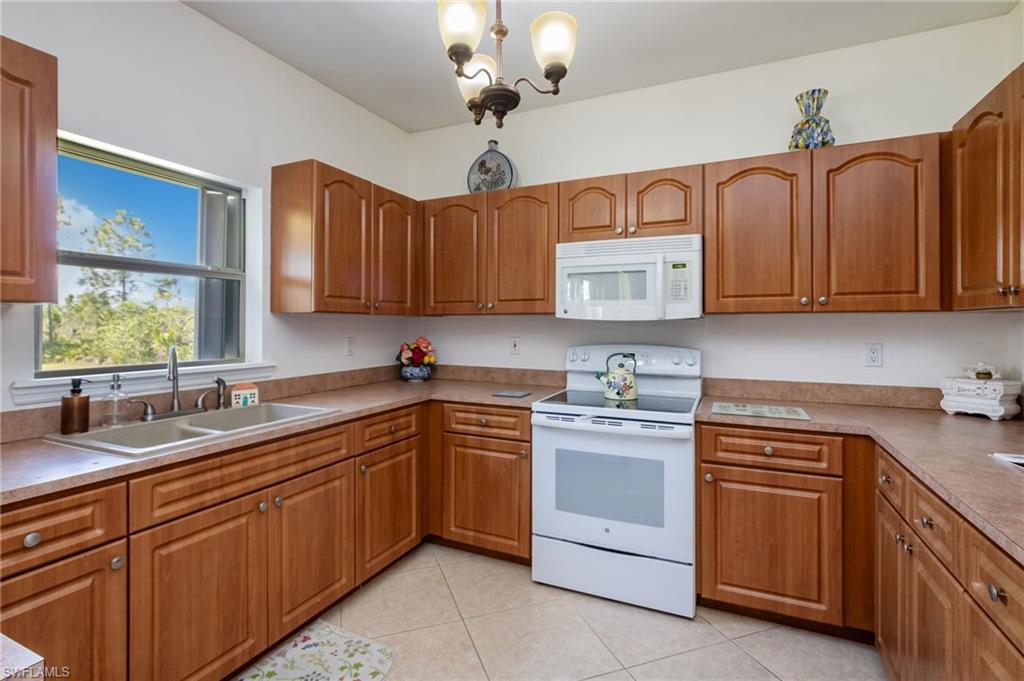 3720 52 Ave, Naples, FL 34120 photo