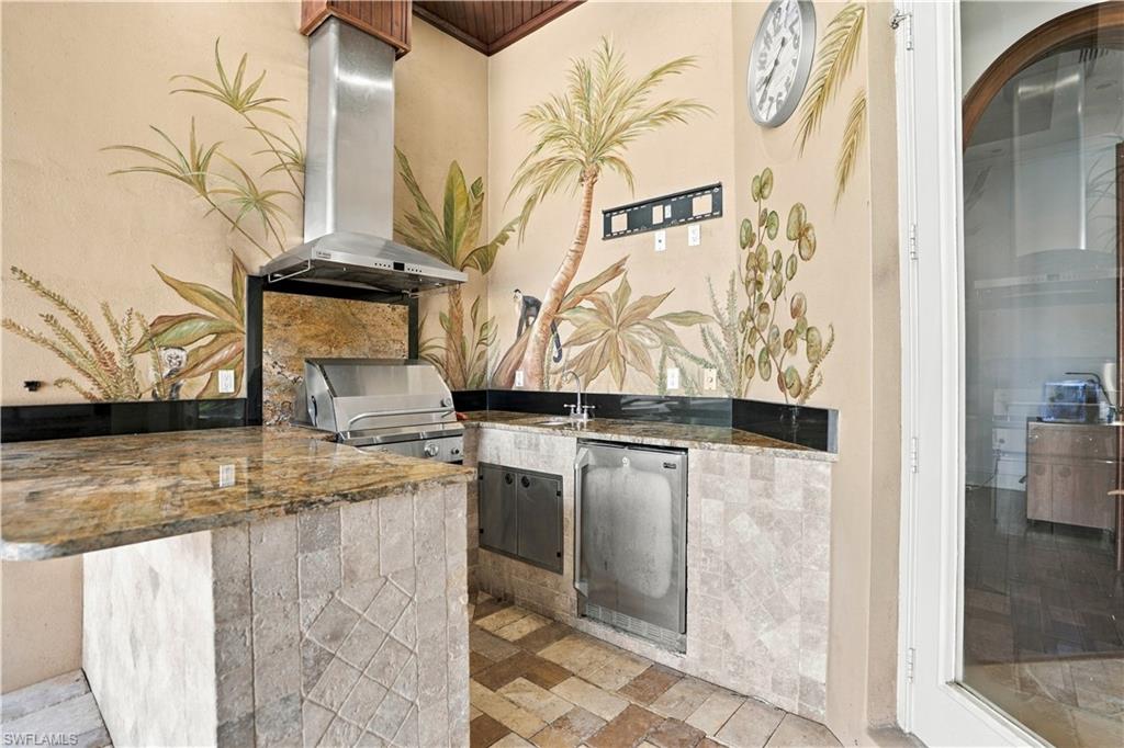 971 Tivoli Dr, Naples, FL 34104 photo