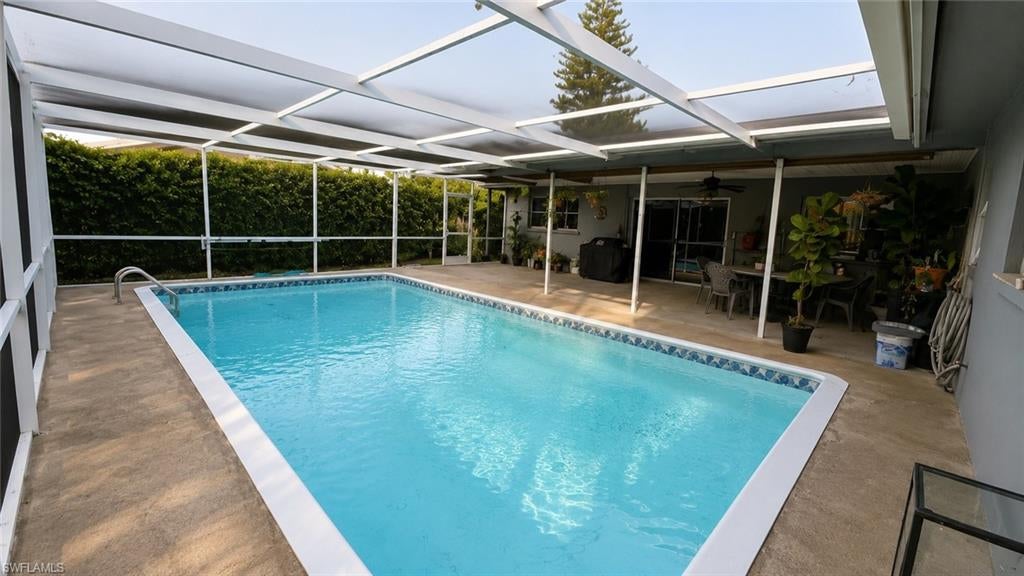 5535 Winkler Rd, Fort Myers, FL 33919 photo