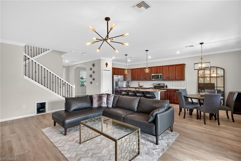 9452 Foxglove Ln, Naples, FL 34120 photo