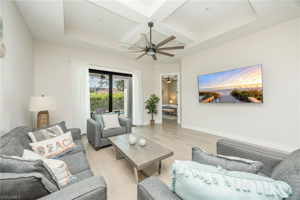 3552 Hibiscus Ave, Naples, FL 34104 photo