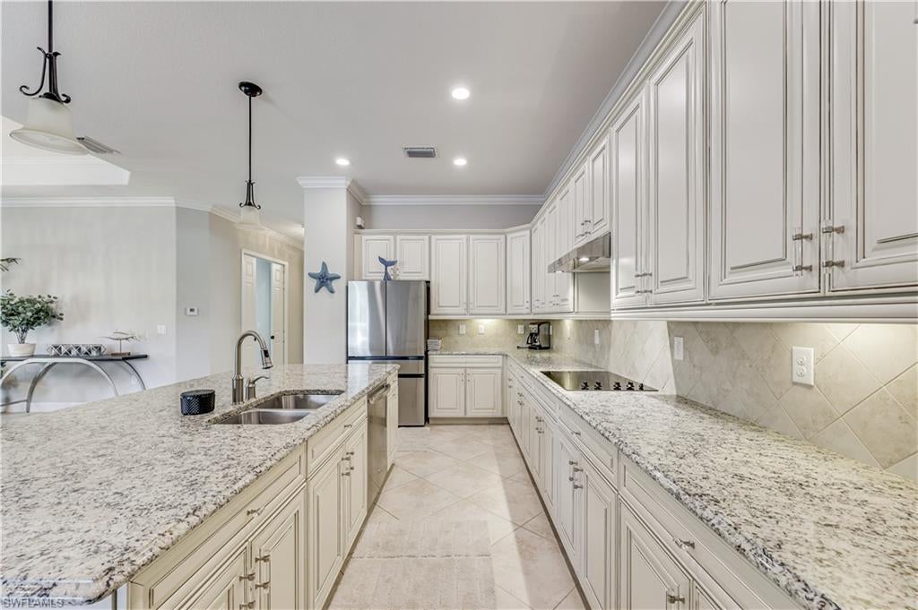 12840 Kinross Ln, Naples, FL 34120 photo