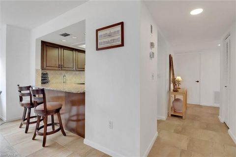 Condominium in FORT MYERS FL 4604 Flagship DR #406.jpg