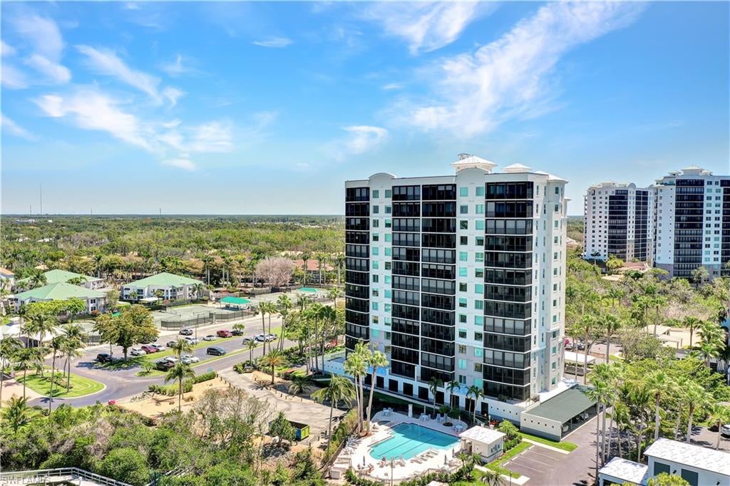 430 Cove Tower Drive 403, Naples, FL 34110