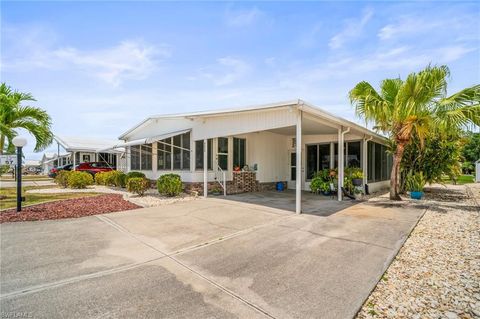 Manufactured Home in FORT MYERS FL 9853 Sugarberry WAY.jpg