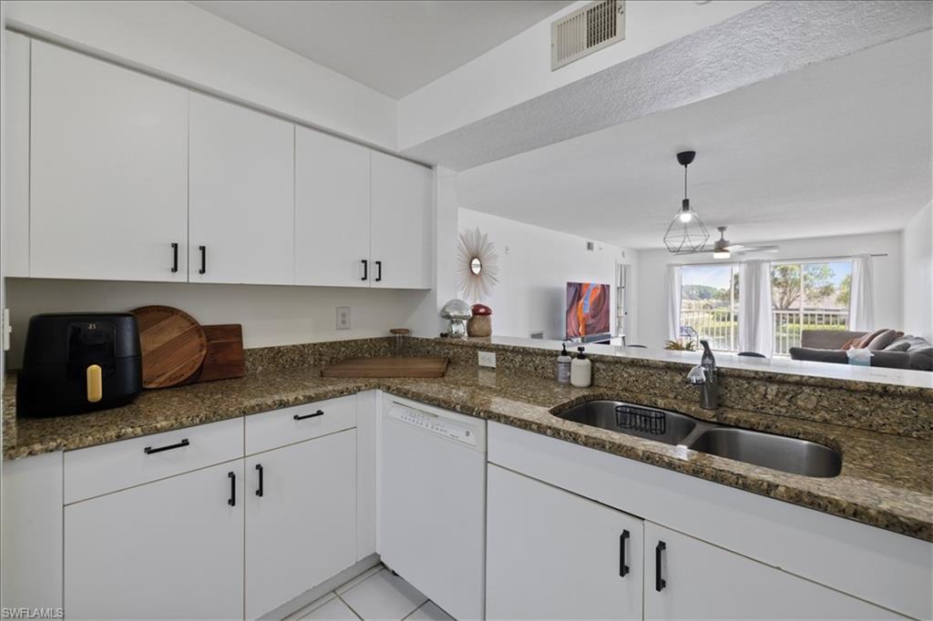 9660 Victoria Ln #206, Naples, FL 34109 photo