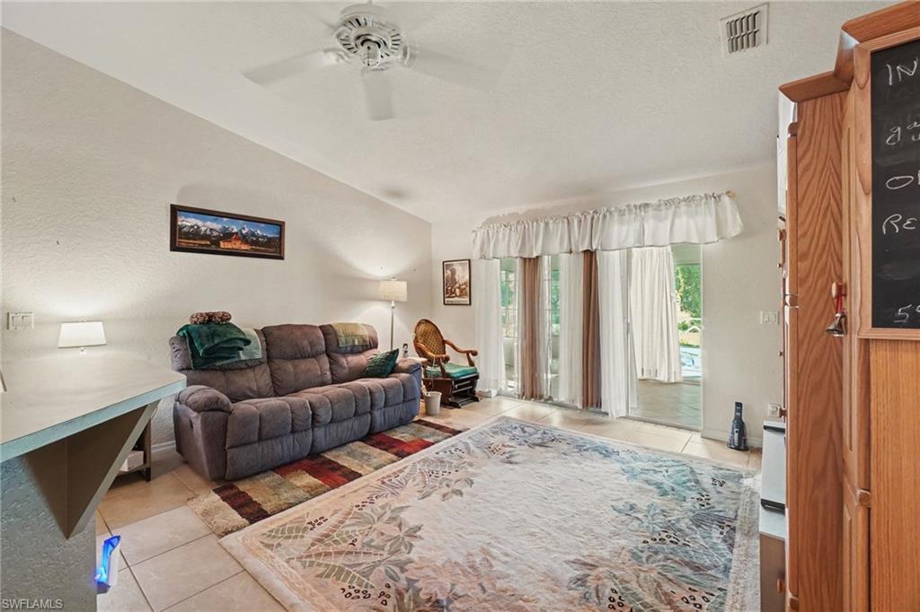 524 SW 23 Ter, Cape Coral, FL 33991 photo