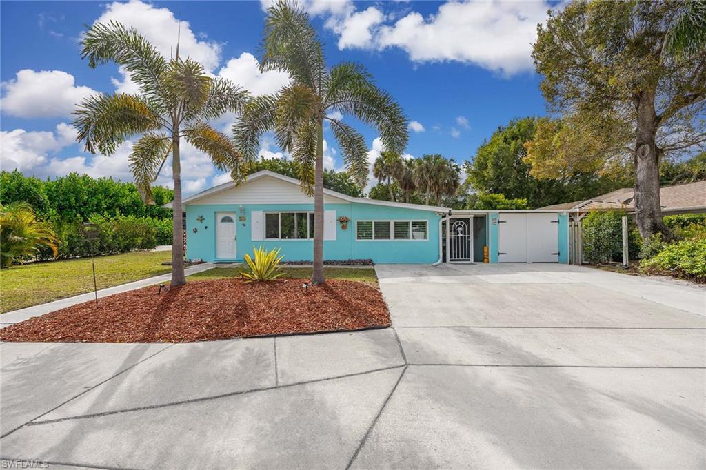 10690 Crockett St, Bonita Springs, FL 34135 photo