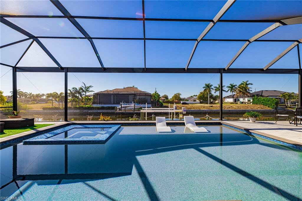 2524 SW 25 St, Cape Coral, FL 33914 photo