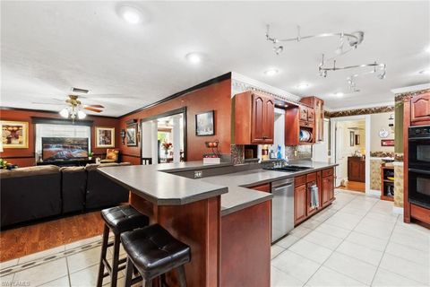 Single Family Residence in LEHIGH ACRES FL 201 Ivan AVE 19.jpg