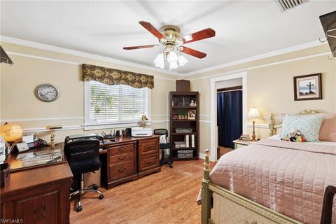 Single Family Residence in LEHIGH ACRES FL 201 Ivan AVE 25.jpg