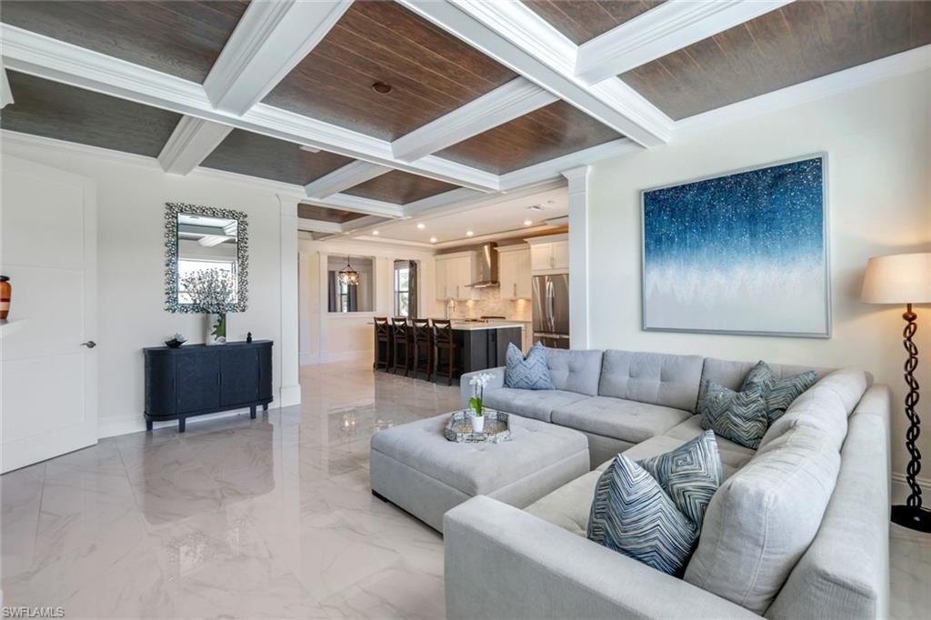 9250 Shadow Oak Ln, Naples, FL 34120 photo