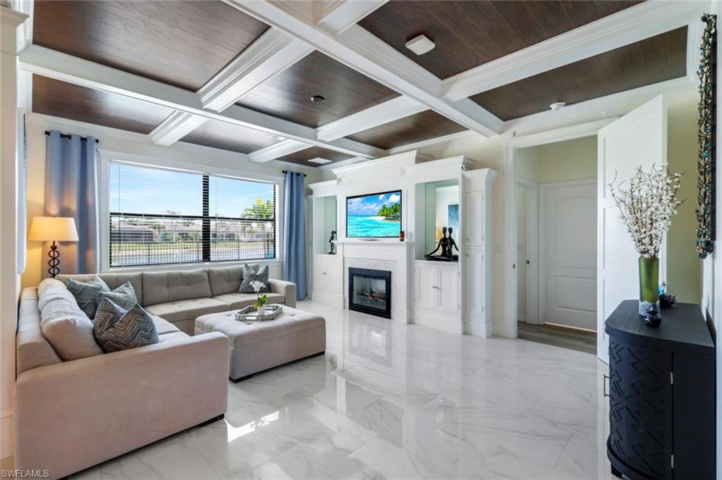 9250 Shadow Oak Ln, Naples, FL 34120 photo